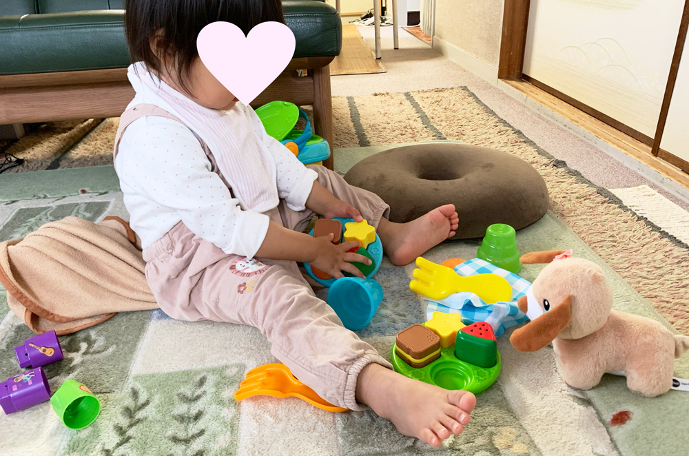 トイサブで2歳の時に借りたおもちゃShapes and Sharing Picnic Basket NV（LeapFrog）トイサブ1歳、2歳、3歳頃のレンタルおもちゃ　英語音声つき　おままごとセット